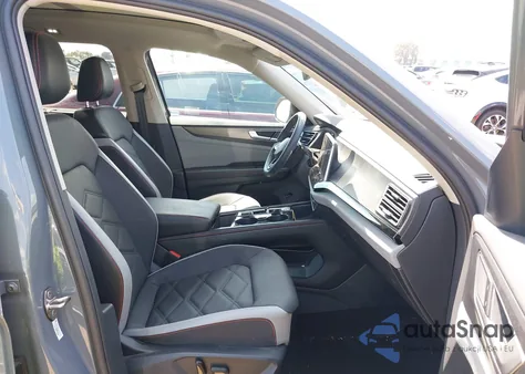 2024 Volkswagen Atlas 2.0T Peak Edition Sel from USA, damaged, VIN 1V2GR2CAXRC567654